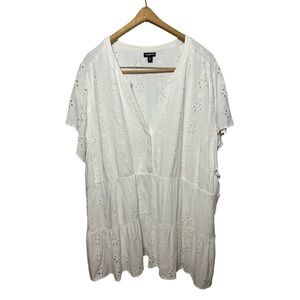 Torrid 5 White Eyelet Tunic Top Short Sleeve Plus 5X